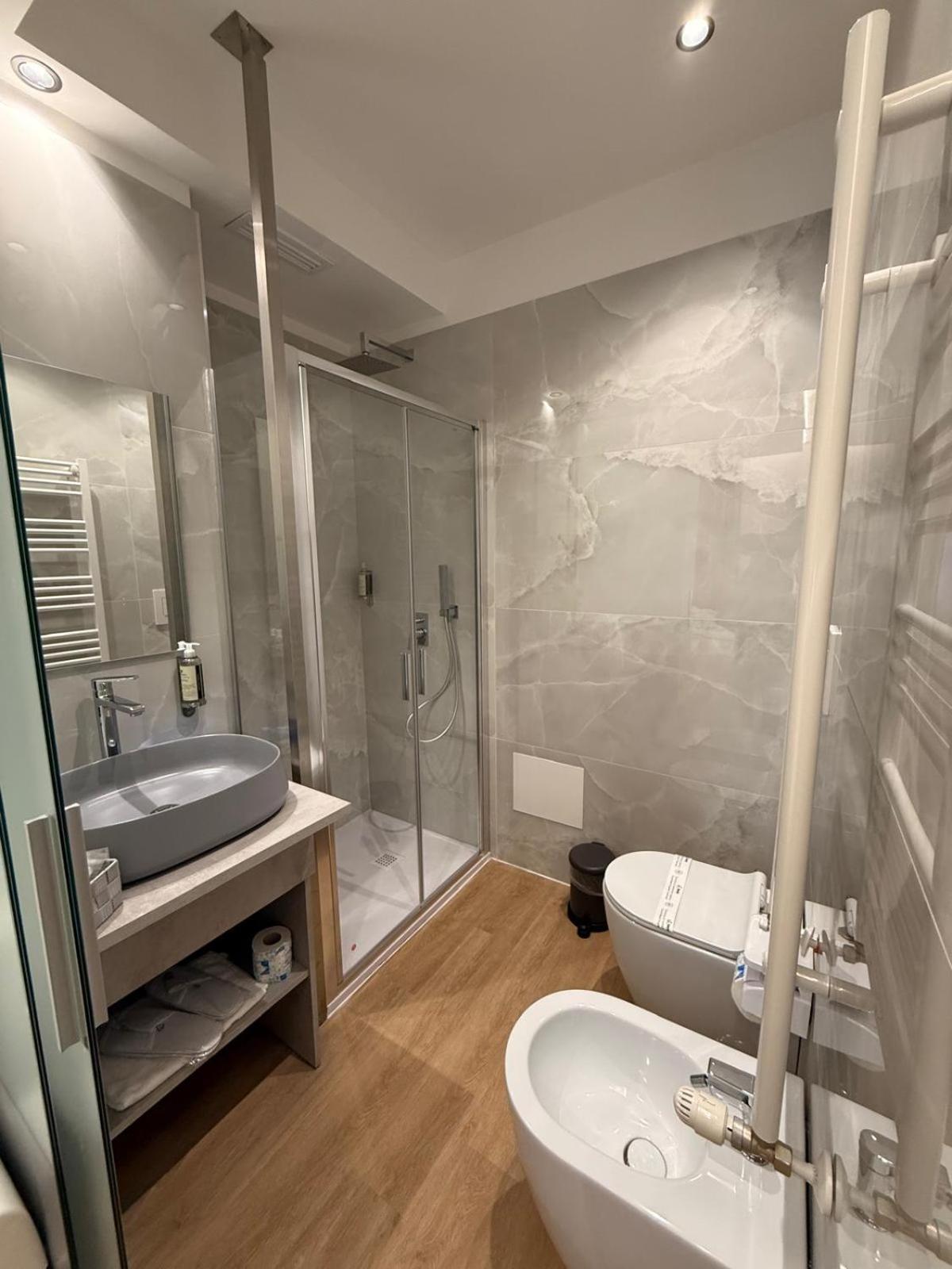 Labienbi' Hotell Cosenza Eksteriør bilde
