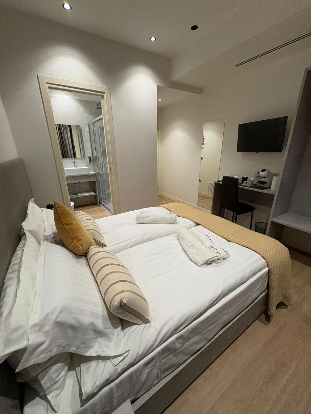 Labienbi' Hotell Cosenza Eksteriør bilde
